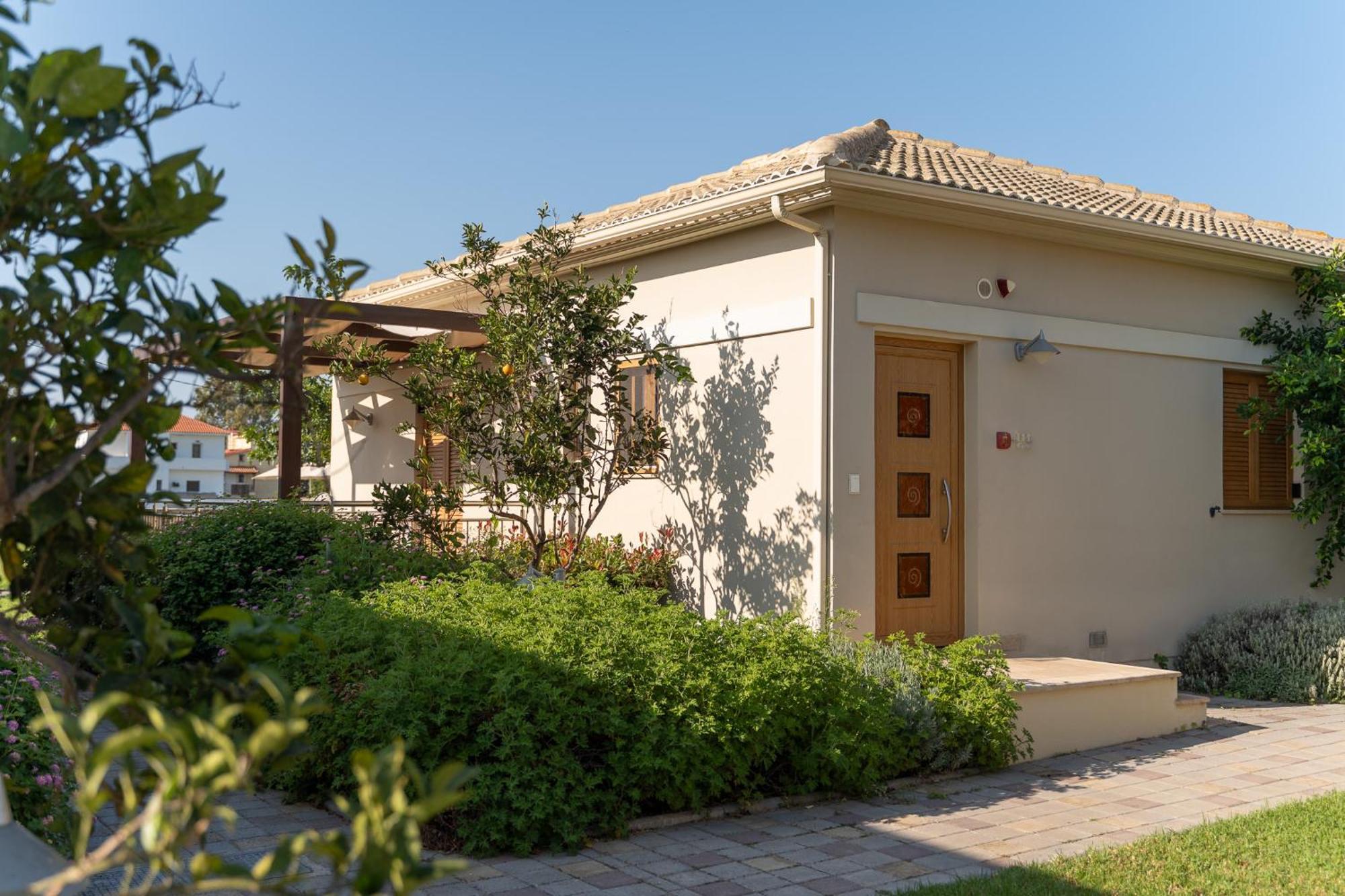 מת'וני Niriides Luxury Villas מראה חיצוני תמונה