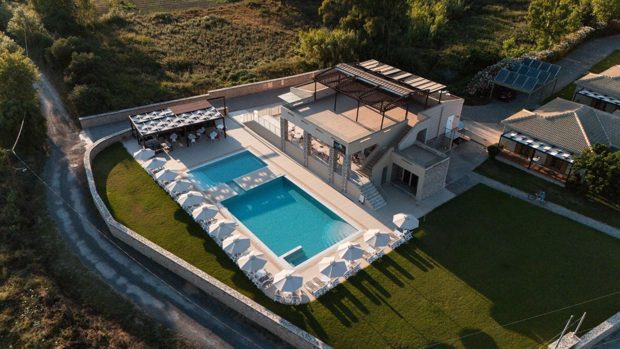 מת'וני Niriides Luxury Villas מראה חיצוני תמונה